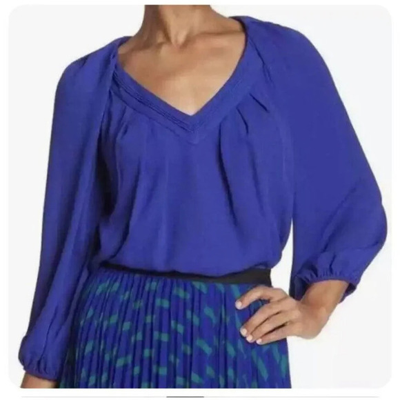 Diane Von Furstenberg Cahil Royal Blue Pleated Blouse Sz M Flowy Office - Picture 1 of 8